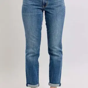Judy Blue Plus Size Mid Rise Skinny Cuff Jeans with Pockets