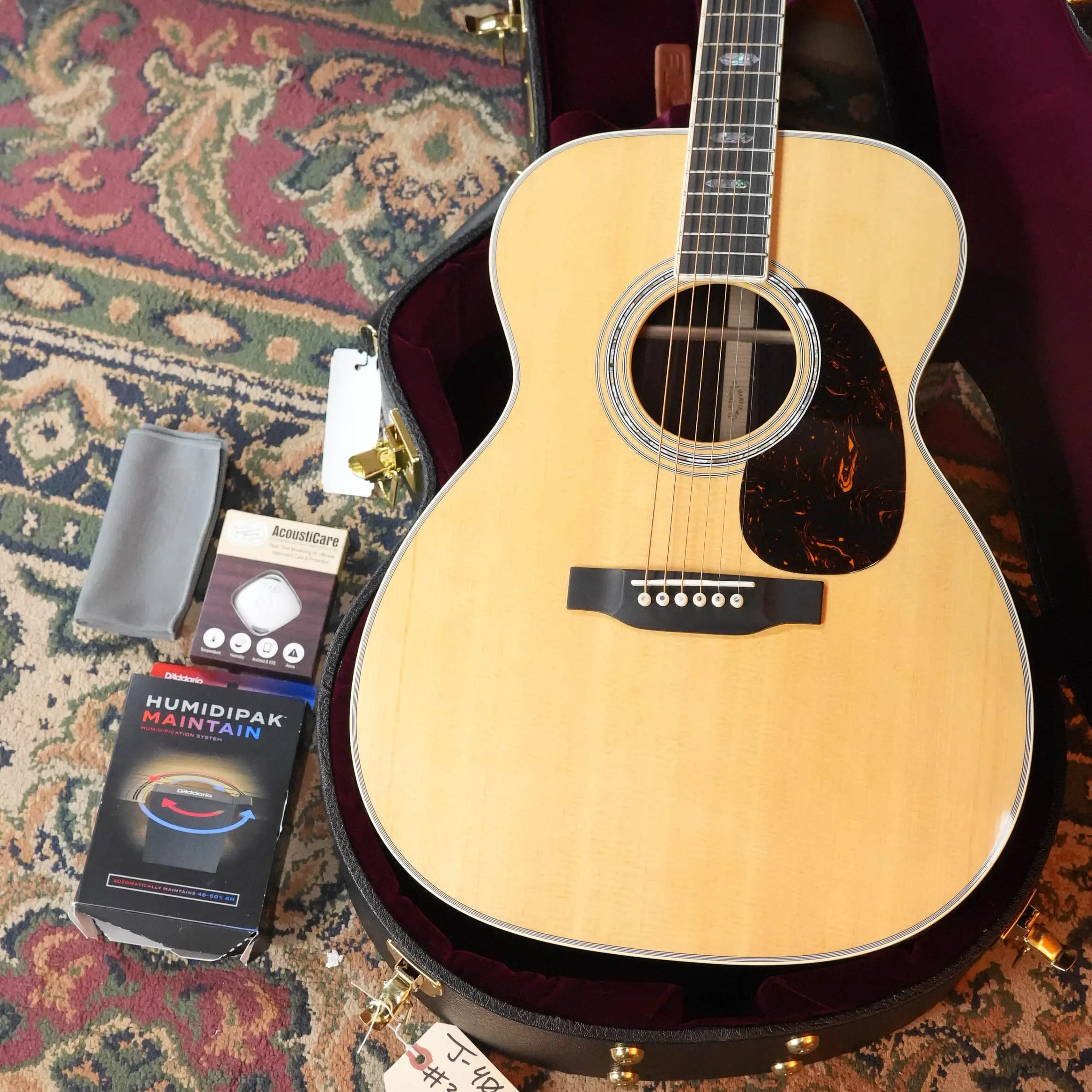 Martin J-40 Natural Gloss Jumbo Acoustic Guitar #7839