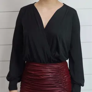 Black Long Sleeve V-Neck Bodysuit