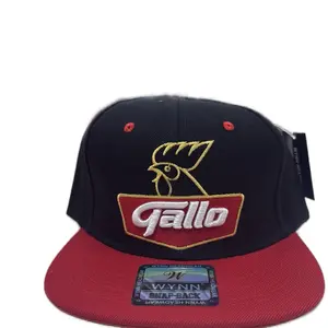 Gorra Guatemalteca con diseño de la Gallo Negra y roja