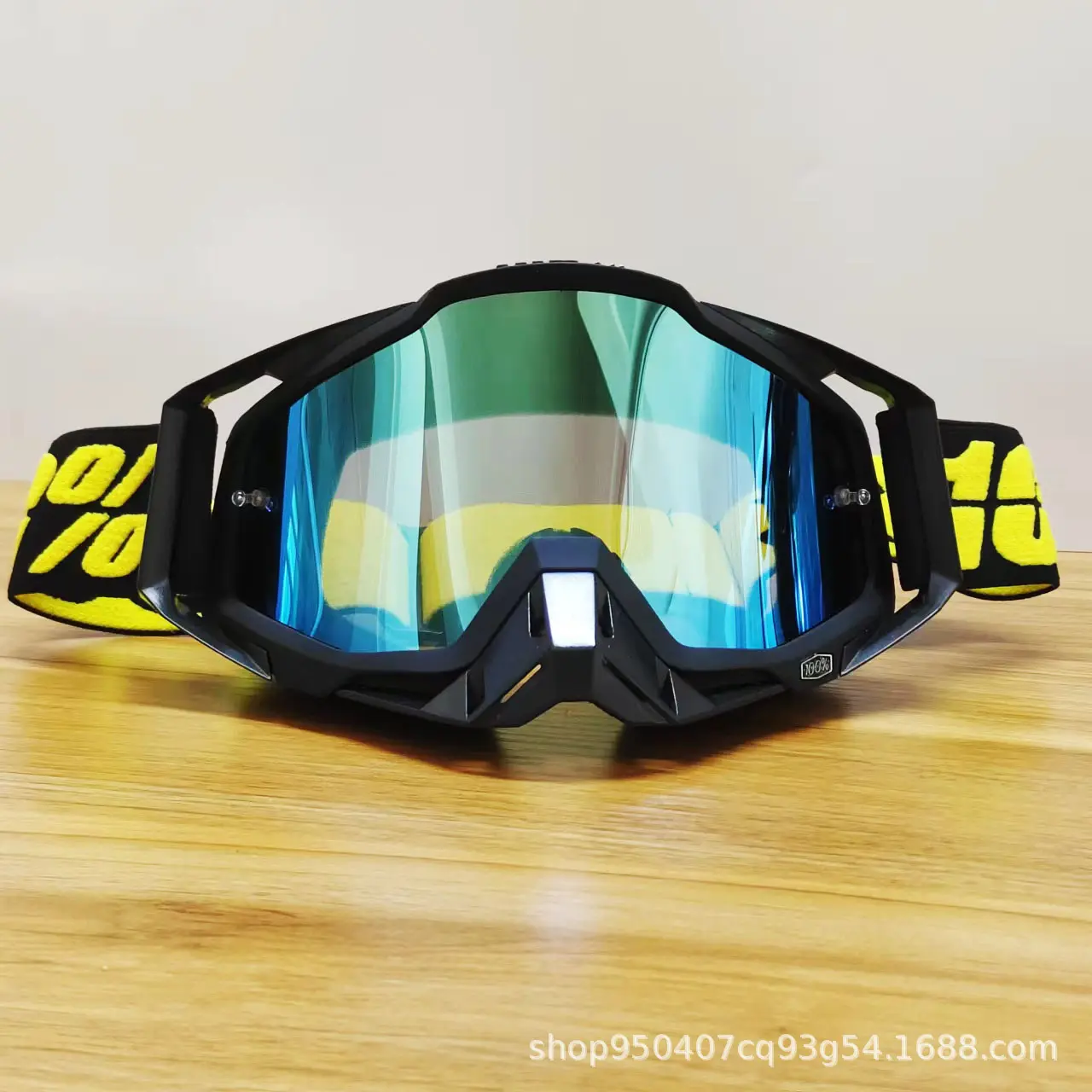 15 Black Frame Black Nose   Dark Gold Fi