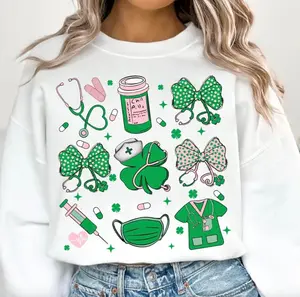St. Patrick’s Day Nurse Coquette Sweatshirt – Shamrock Medical Bow Graphic Crewneck, Cute Lucky Nurse Gift