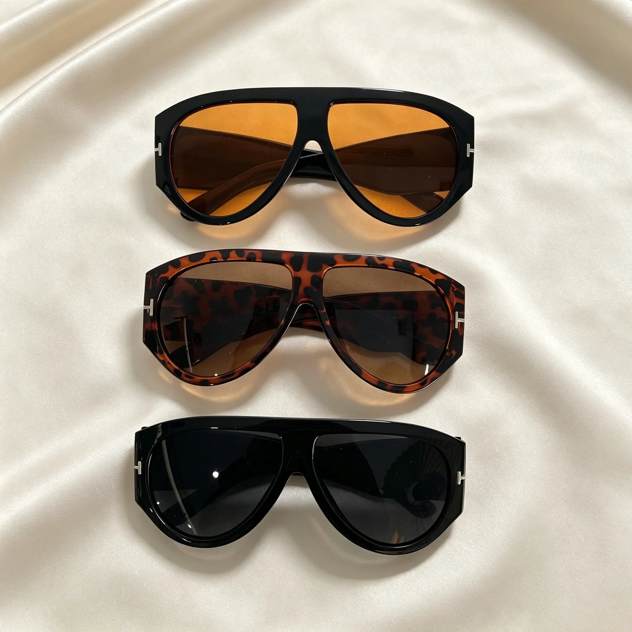 Women's Oversized Pilot Sunglasses, Wide Thick Temples with Gold Metal Decor, UV400 Vintage Unisex Fashion Shades