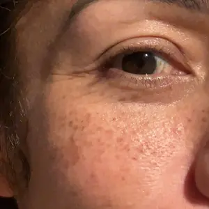 Product Review of Waterproof Freckles Pen: Faux Freckle Stamp and Fine Tip Eyeliner for Realistic, Long-Lasting Freckles and Effortless Makeup, Perfect for Daily Wear and Cosplay from r**i