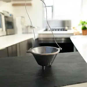 Quemador de incienso colgante.