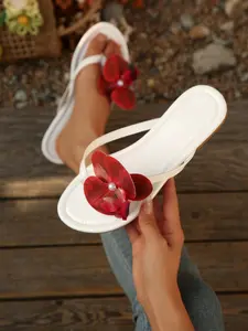 Women's white floral flat sandals with a 3D orchid pattern, perfect for spring and summer beach vacations, Flip Sandal, Beach Slide Sandals, Flower