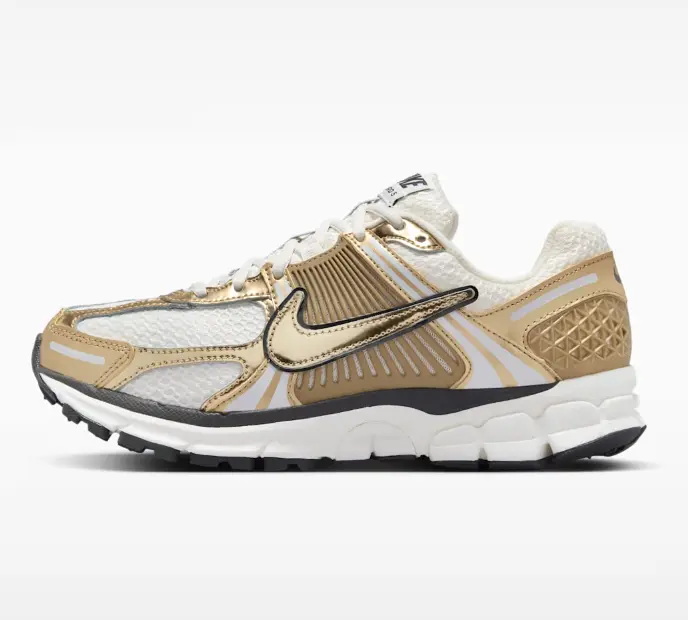 Nike Zoom Vomero 5 Women's Shoes Sneakers Gold White Black Metallic SKU: HF7723-001 Metallic Gold Trainer Casual Sneaker Women Sneakers for Women Running Shoes Gym Shoes Womens Running Women's White Athletic Trainer Shoes