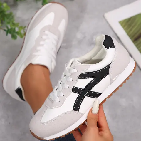 Women Classic Retro Gum Sole Fashion Sneakers Casual Tennis Skate Shoe Color Block Stripe Casual Shoes