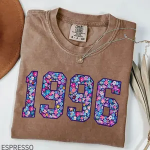 Vintage Floral 1996 Casual Streetwear T-Shirt, Women's 30th Birthday Top, 30 Years Old Gift for Women, Born in 1996 Tee - Lauriel Designs