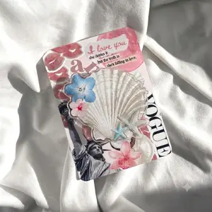 Mermaidcore Phone Grip Cute Seashell Phone Stand Coastal Girl Aesthetic Phone Holder Starfish Ocean Acrylic Accessory Beach Vibes Trendy Summer Gift for Her Pink Collage