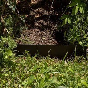 Steel Edging for Kitchen Garden and Landscape borders - 5 Pack of 39" Sections, 16 Gauge, Weather-Resistant, Maintenance-Free, Easy Install, Professional-Looking