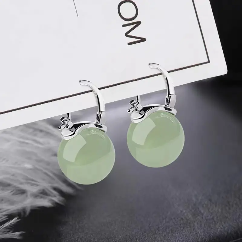 Women's fashionable earrings - simple yet versatile, with an elegant touch.