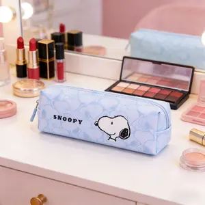 [New Arrival] MINISO Peanuts Snoopy Series Small Long Makeup Bag Light Blue Portable Cosmetic Pouch Waterproof Daily Storage Travel Toiletry Bag Cute Cartoon Fashion Bag Gift For Girls Women Fans