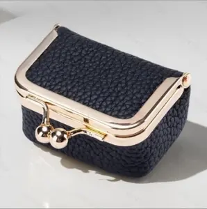 Genuine Leather Mini Jewelry Box, Portable Vintage-Inspired Genuine Leather Coin Purse Jewelry Case with Kiss Lock, Mini Travel Ring Box for Women for Earring/Ring/Necklace/Bracelet Gift Organiser