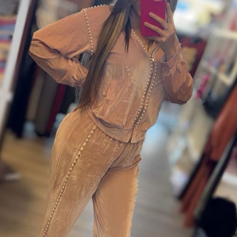 Jogger with Pearl Set - Black Long Sleeve Top & Matching Pants - Womenswear