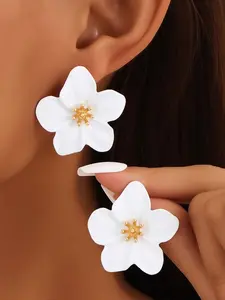 Elegant Multi-Color Flower-Shaped Studs Earrings, 5 Petal Design, Perfect Wedding Gift for Women, Stylish Jewelry Accessory