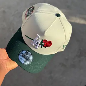New Era LA Dodgers 9FORTY Snapback Cream Green Rose Embroidery Baseball Cap – Adjustable MLB Hat for Men Women Unisex, Premium Floral Logo Design, Curved Brim Streetwear Cap, Lightweight Breathable Casual Urban Fashion 2026