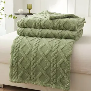 Comfortable Milk Fleece Blanket, Soft Warm All-Season Cover, Geometric Pattern Design, Ideal for Naps and Hugs, Perfect for Home Use