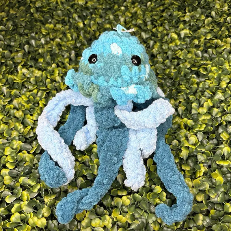 Small Blue Handmade Crochet Jellyfish Plush, Soft Yarn Huggable Stuffed Animal, Cute Animal Design Ocean Toy Gift for Amigurumi Enthusiasts, Kawaii Stuffed Animals, Ocean Toys