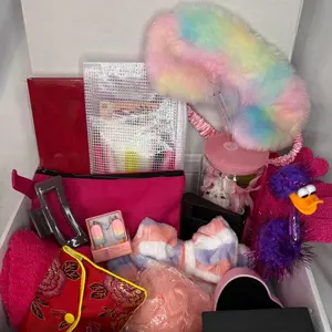 Her box gift for preteen and teen girls
