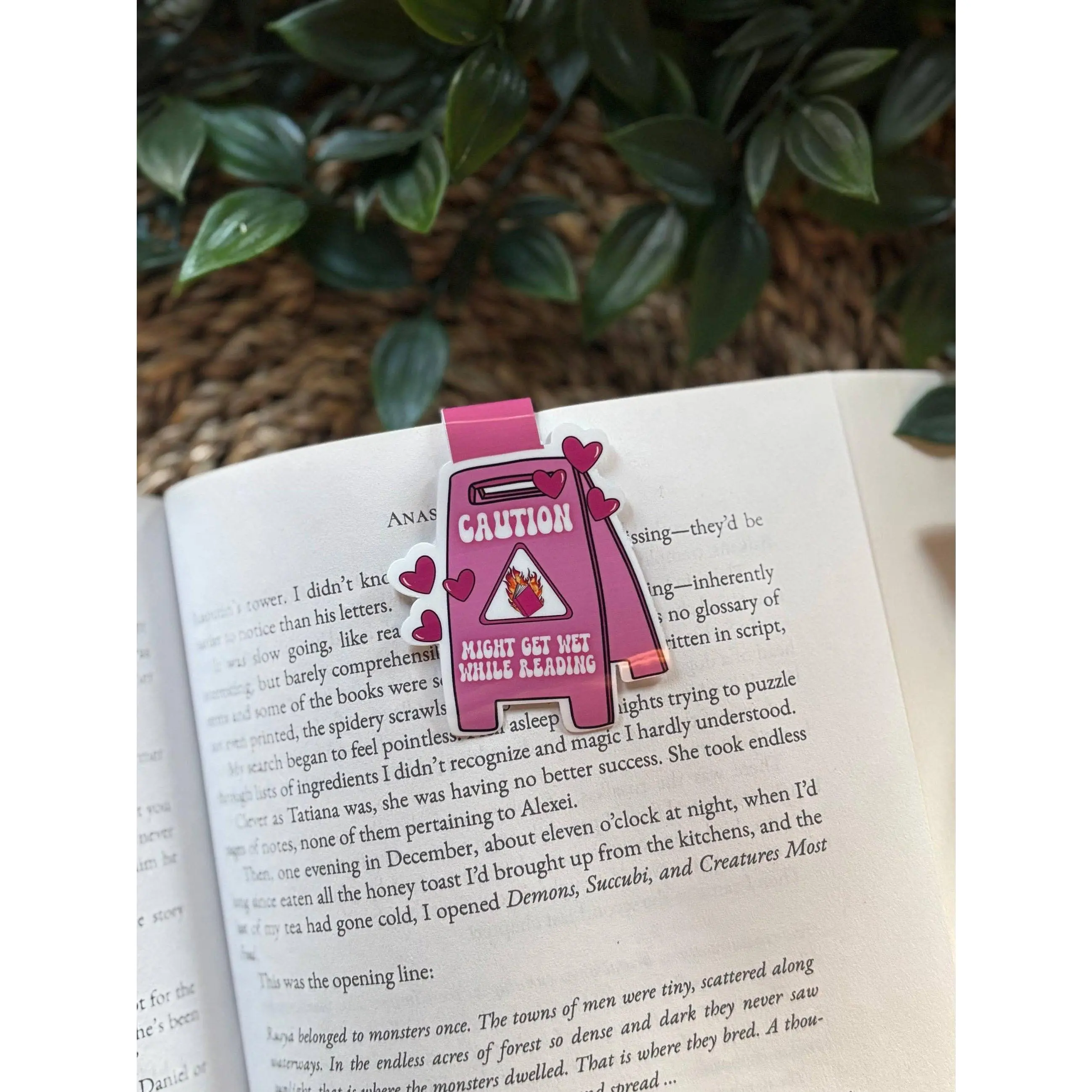 Magnetic Bookmark, Office Stationery with "Caution Might Get Wet" Design for Book Page Marking