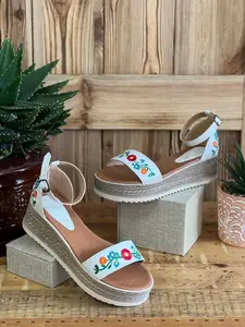 Mexican Wedge Sandal. All size Boho-Hippie Vintage. Mexican Leather Sandal. Floral Embroidered Heels. Mexican Heels. Colorful Wedge Heels