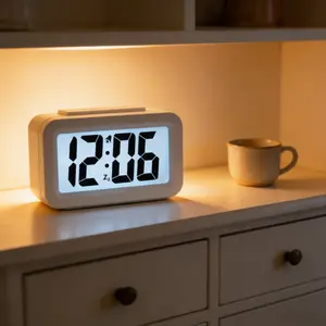 Smart Alarm Clock with Night Light, Bedhead Electronic Clock, Silent Non-Ticking Desk Clock, Adjustable Brightness, Battery Powered for Bedroom Nightstand, Kids Room, Living Room