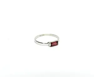 Garnet Petite Signet Ring – Sterling Silver