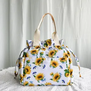 Sunflower Print Insulated Lunch Bag for Women Large Capacity Waterproof Drawstring Picnic Bag Perfect for Work Travel and Daily Use Insulated Cooler Bag durable lunch bag