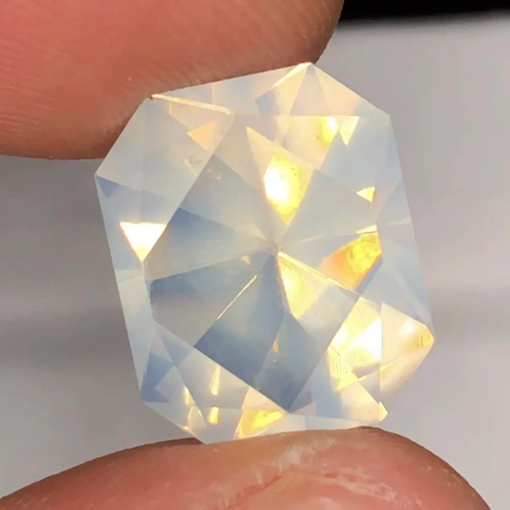 9.28ct Natural Milky Quartz (Feldspar) - Precision Cut - Ethereal "Moonlight" Glow (WAV86)