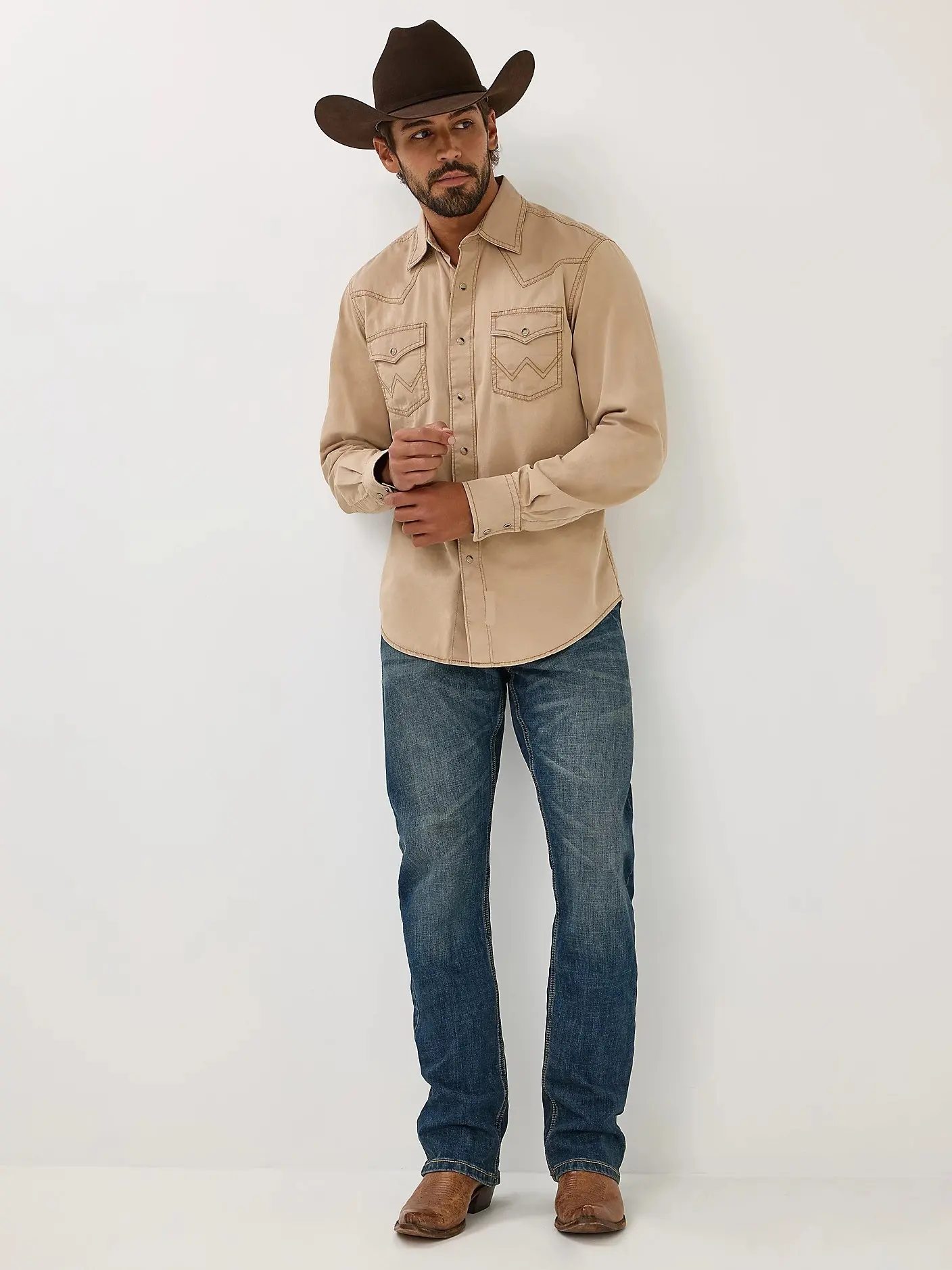 Wangler Men's Retro Slim Fit Bootcut Jean Color Layton