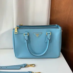 Pre-owned PRADA leather Shoulder Bags blue calfskin galleria shoulder bag