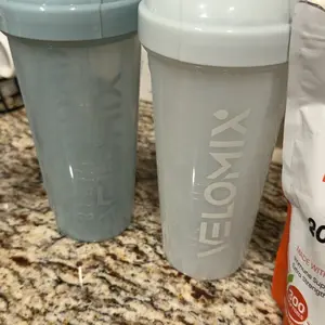 VELOMIX 4-Pack 28oz Protein Shaker Water Bottles (Aqua Depths Color) - Leak-Proof, BPA-Free, Dishwasher Safe, Easy-Flip Lid, Wire Whisk, Car Holder Fit, Gym Accessories for Protein Mixes, Gym Use