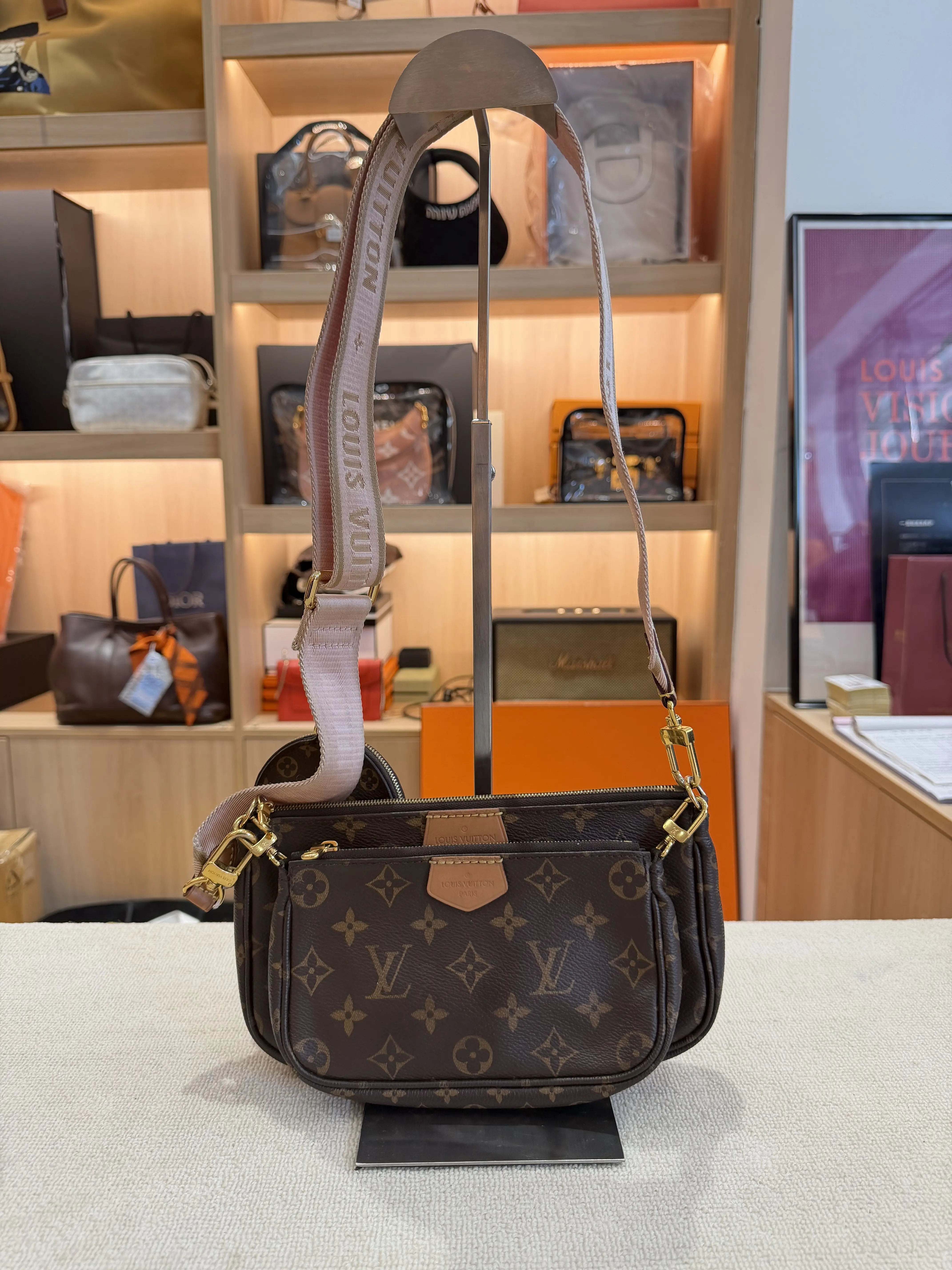 Pre-owned Louis Vuitton LV Multi Pochette in Iconic Monogram