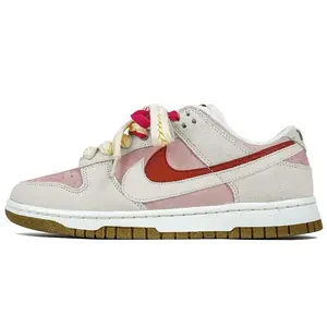 Nike Dunk SE K999 Women’s Low-Top Sneakers: Leather-Synthetic Upper, Dual Swoosh, Retro Gray-White-Pink Design Verifiable, with credentials and supporting global authentication