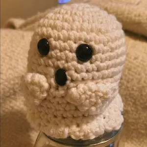 Ghost Plushie - Adorable White Crochet Toy with Black Safety Eyes for Cozy Decor