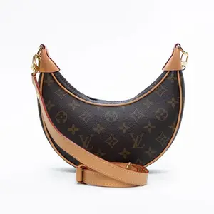 Pre-owned Louis Vuitton leather Shoulder Bags Monogram Loop Z 748