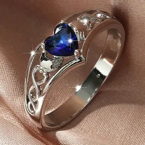 Handheld Heart-Shaped Blue Synthetic Zirconia Fashionable Silvery Ring