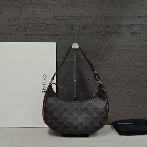 Pre-owned Celine Leather Shoulder Bags 7.8'' R2589 Shoulder Bag C14306149472 0325 T1 Chloe