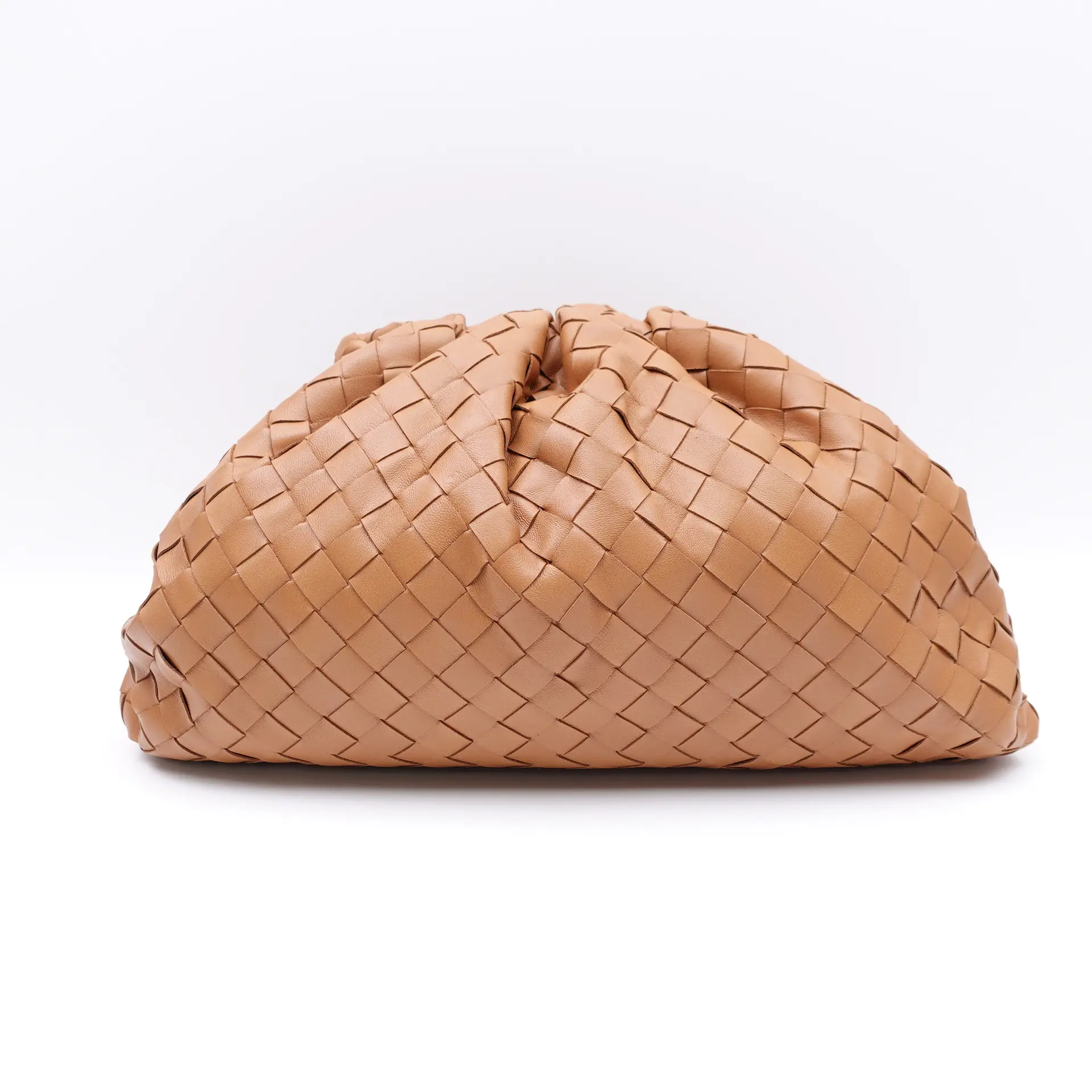 Pre-owned BOTTEGA VENETA Lambskin Clutches & Wristlets The Chain Pouch Brown Leather Clutch T10420422