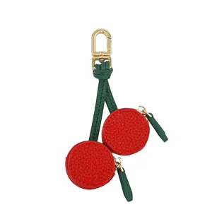 Creative and Cute Strawberry Fruit Coin Purse, Minimalist Mini Wallet, Keychain Bag, Coin Pouch, Storage Bag Pendant