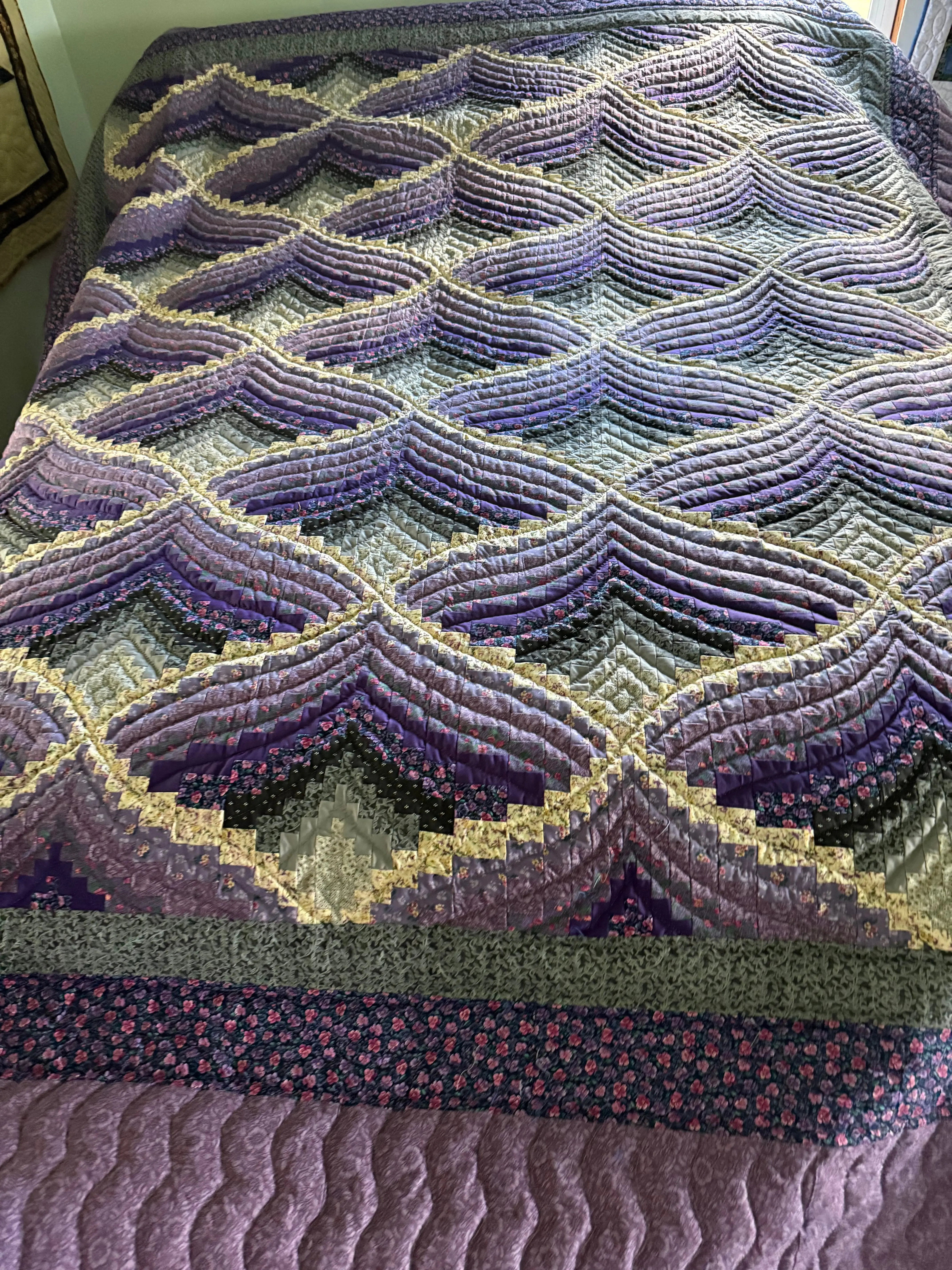 Amish Quilt (Mountain Echo) Amish Quilt (Mountain Echo)