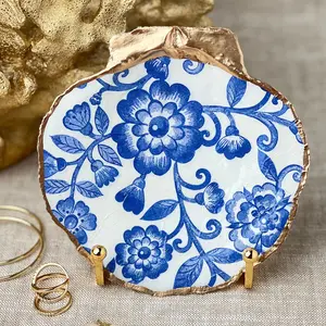 Chinoiserie Blue Floral Scallop Shell