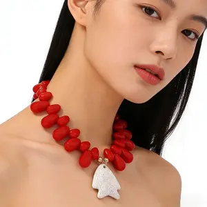 Popular Hawaiian-style ocean-themed volcanic stone fish pendant with multiple colors and adjustable length / Fashionable and exaggerated water drop resin beaded necklace