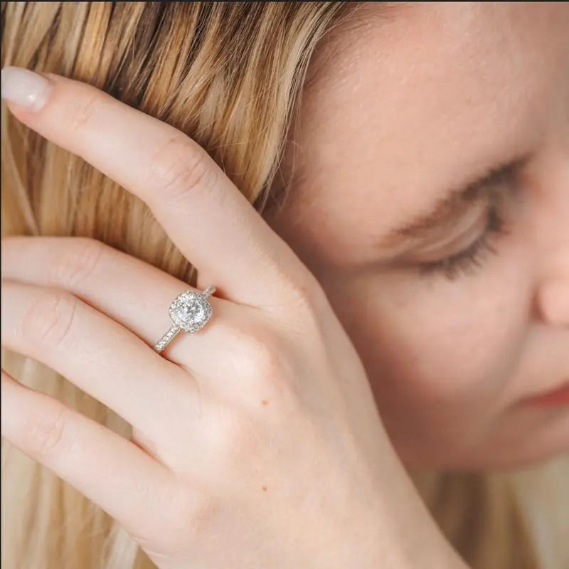 【K4】0.5CT Classical Synthetic Moissanite Ring– Elegant Classic Choice for Engagement, Wedding, Anniversary, or Valentine's Day Gift 【K4】0.5CT Classical Synthetic Moissanite Ring– Elegant Classic Choice for Engagement, Wedding, Anniversary, or Valentine's Day Gift