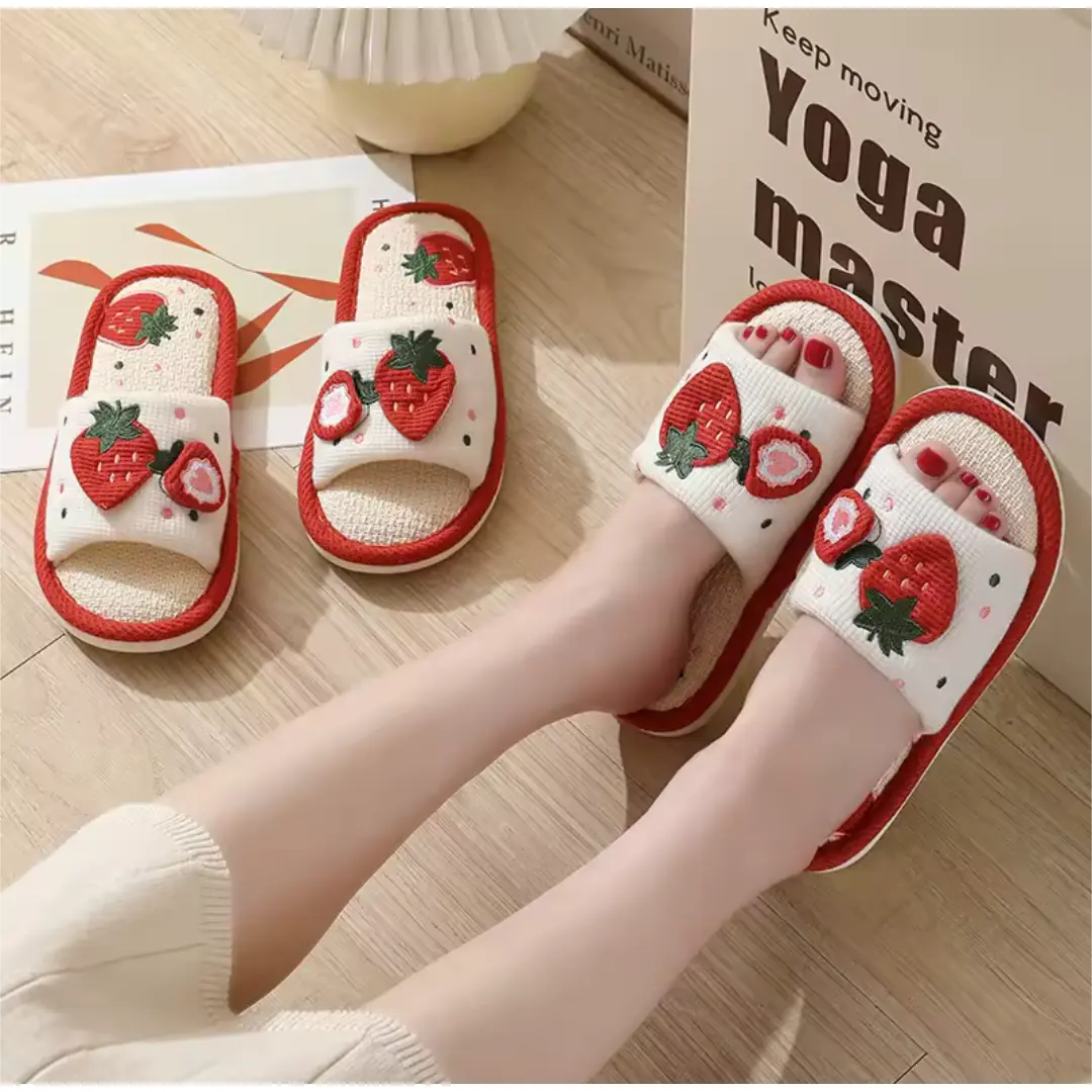 Strawberry Bliss Cozy Slippers Girl Flipflop Cute Cartoon Slides Soft And Durable