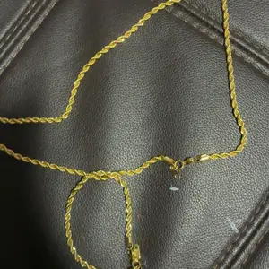 New Luxury 18K Gold-Plated European Classic Twist Necklace & Bracelet Set for Men Women Ideal Bridal Engagement Jewelry Elegant Design Versatile Gift SpringStatements