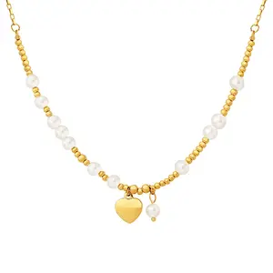 ZOE NECKLACE – PEARL & GOLD-PLATED LOVE PENDANT