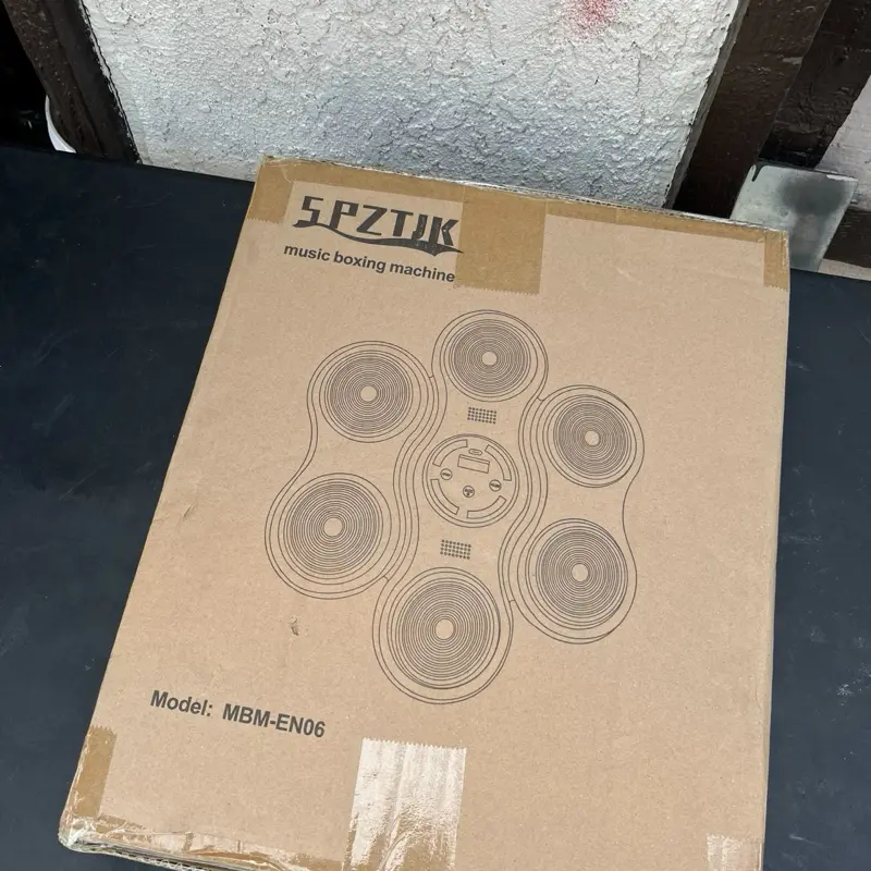 Music boxing machine