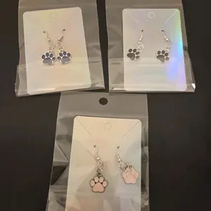 paw earrings